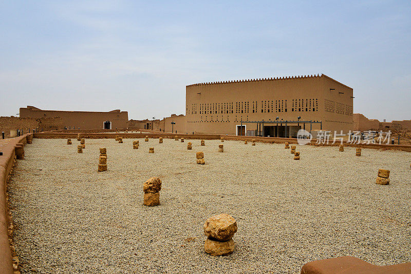 图莱夫区遗址，以萨阿德·伊本·沙特王宫为背景，Ad Diriyah，联合国教科文组织世界遗产地，沙特阿拉伯利雅得